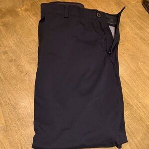 Under Armour men’s black Showdown pant sz 36/30.  Zipper and button closures v